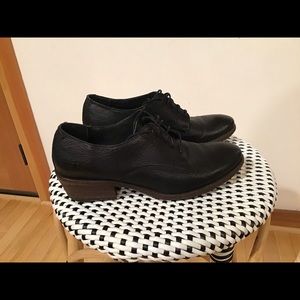 Women’s Frye Carson Oxford